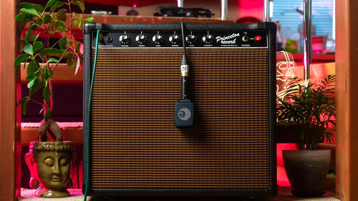 A Guide to Fender Blues Junior Amplifier