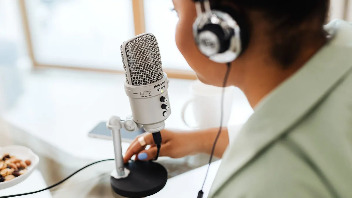 Audio Technica At2020: A Complete Buyer's Guide