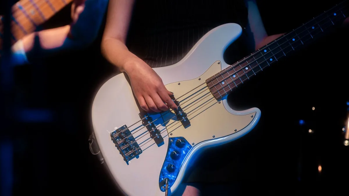 Bass Strings Explained: Features, Types and Tips