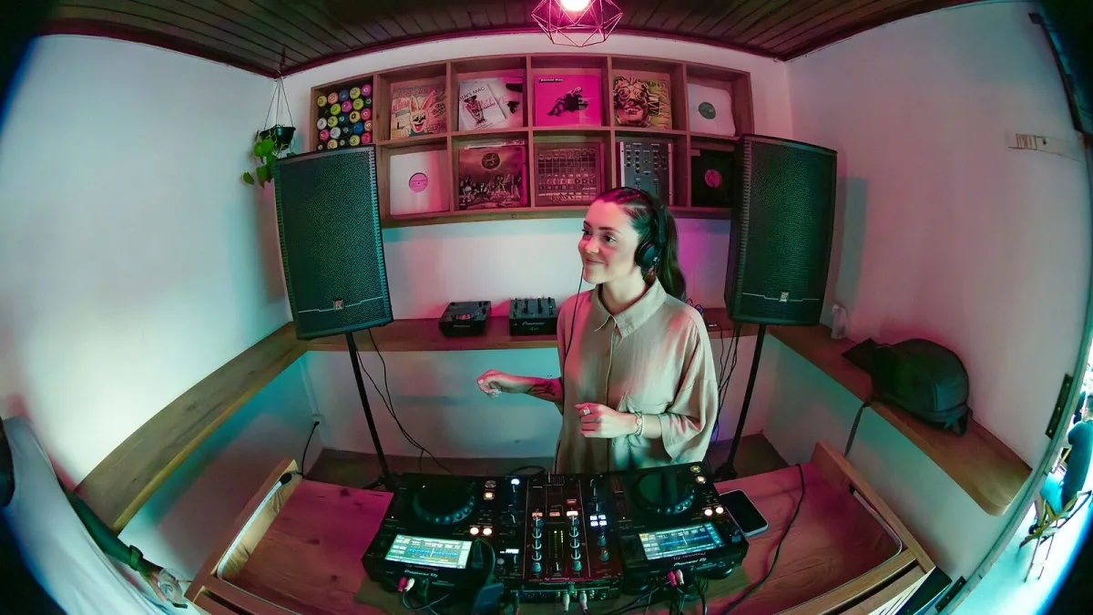 Cdj 2000 for Beginners: A Complete Guide