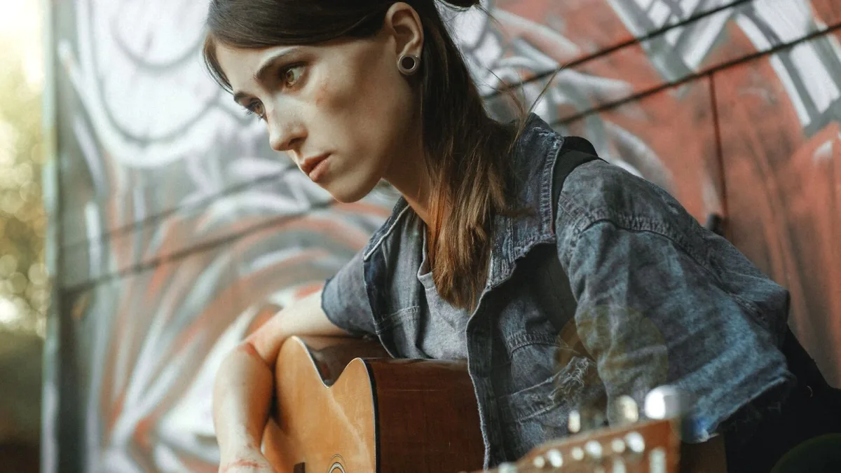 Common Guitar Wall Mount Mistakes to Avoid
