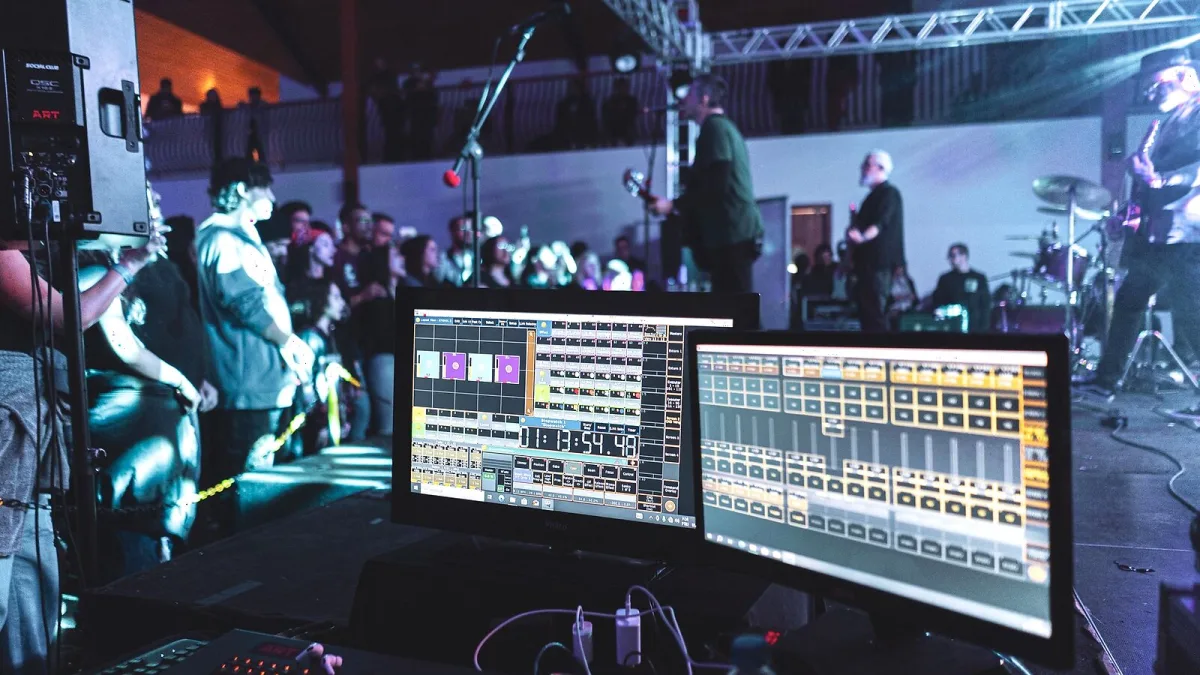 Concert Lighting for Beginners: A Complete Guide