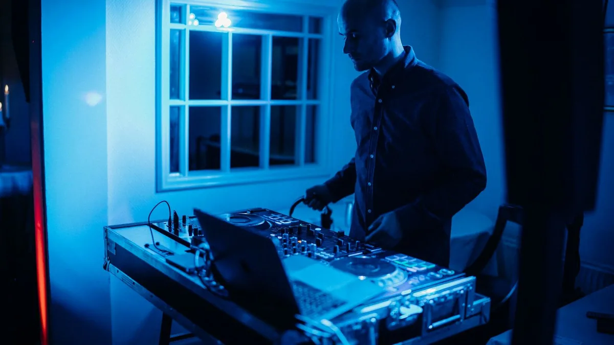 Dj Set: A Complete Buyer's Guide