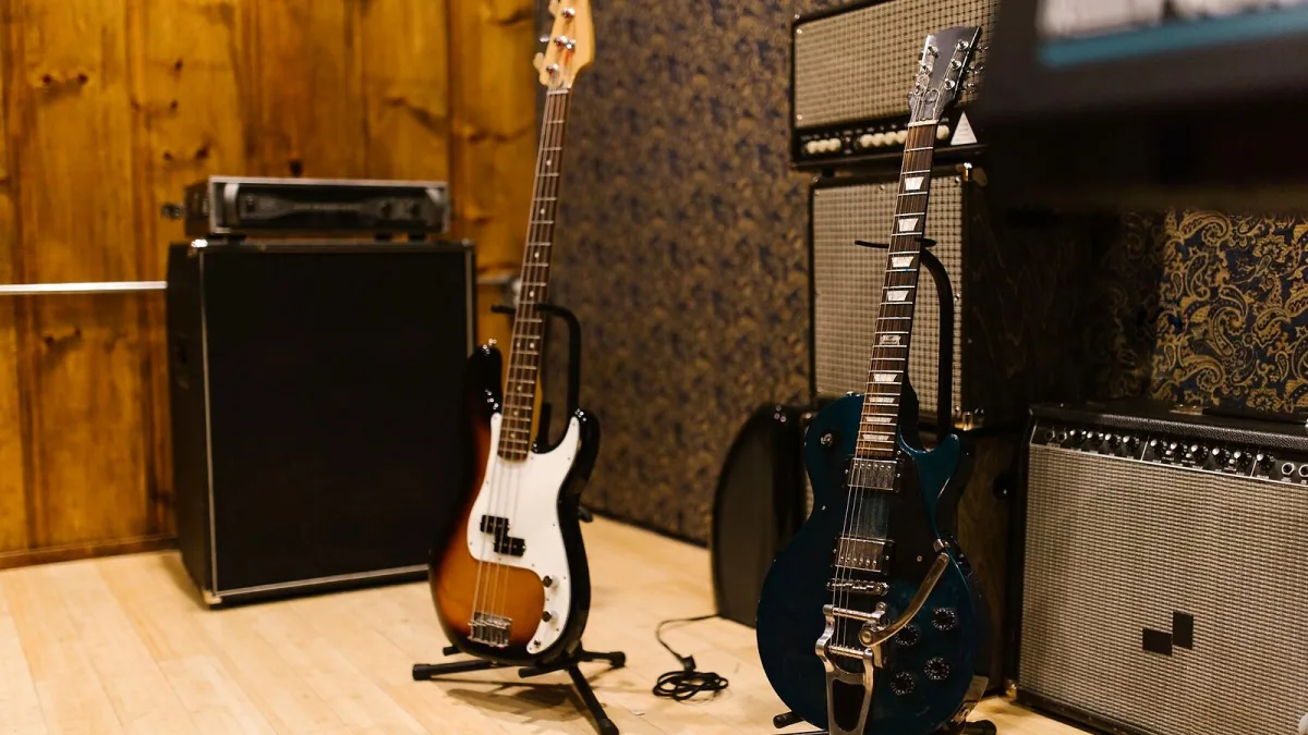 Epiphone Les Paul: A Complete Buyer's Guide