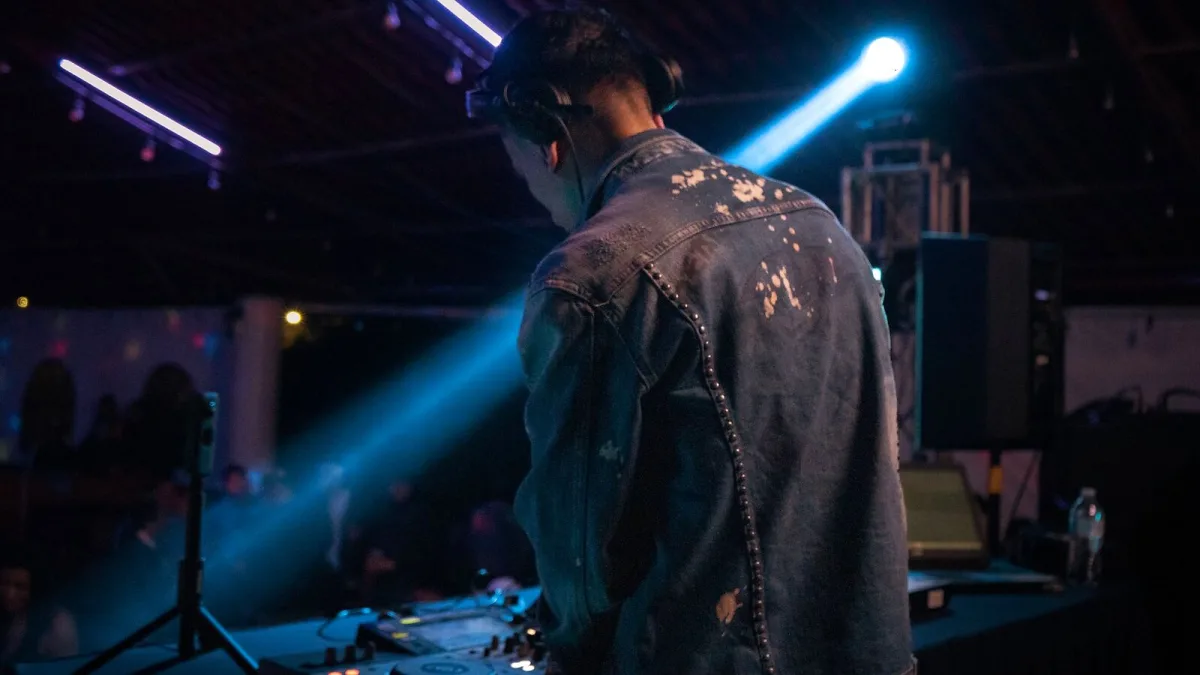 Everything You Need to Know About Cdj 2000