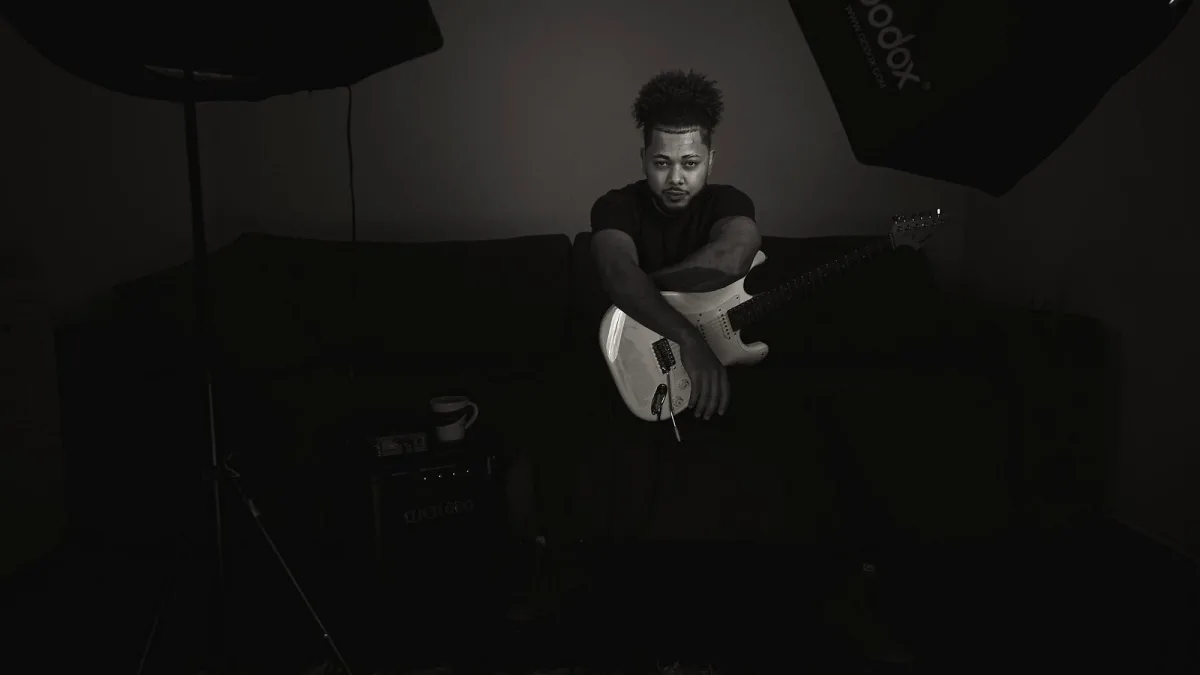 Everything You Need to Know About Gibson Les Paul Black