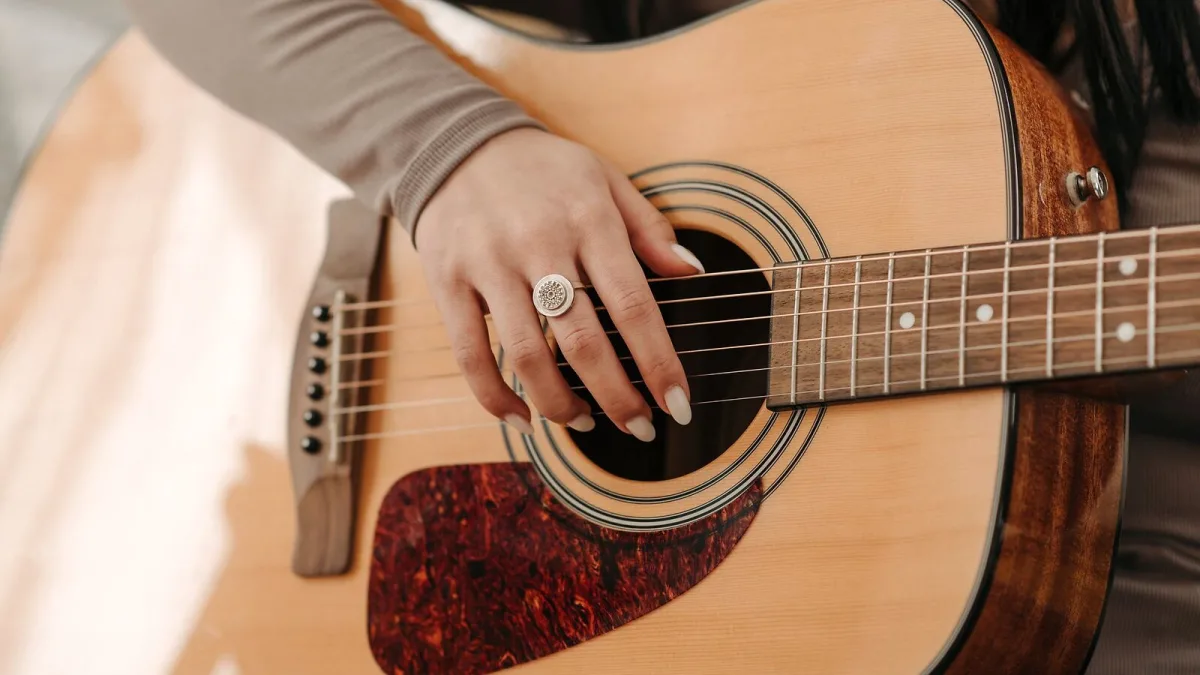 How to Set Up and Use Baritone Ukulele