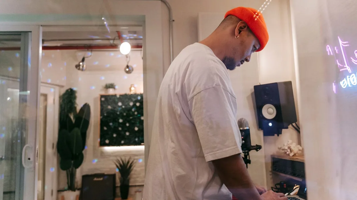 How to Set Up and Use Sound Proof Panels