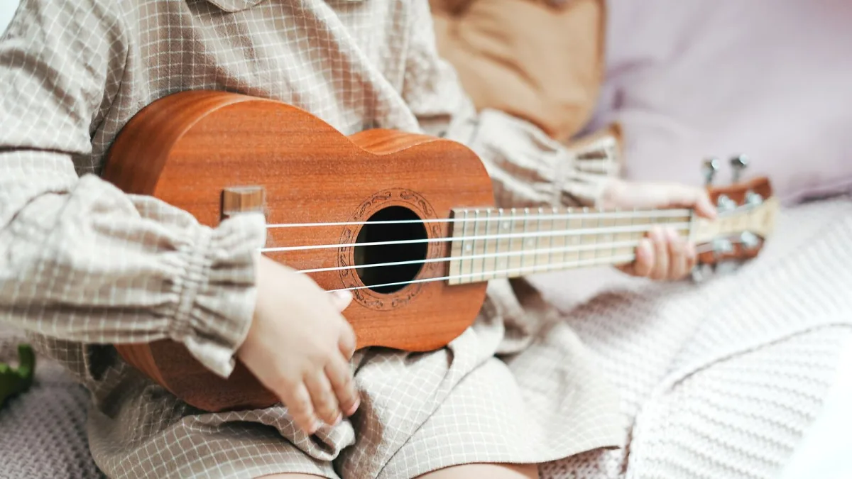 Kids Guitar: A Complete Buyer's Guide