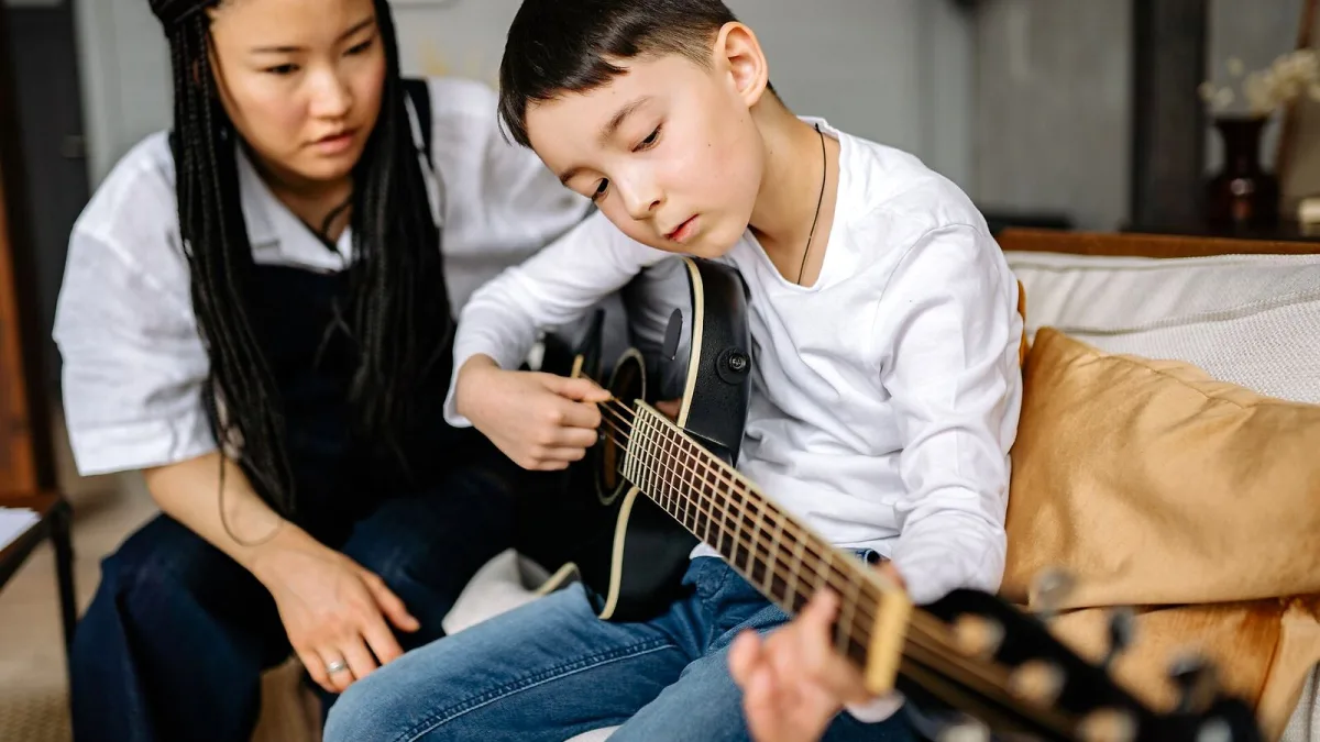 Kids Guitar for Beginners: A Complete Guide