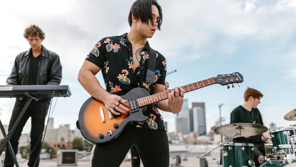 Les Paul Junior Explained: Features, Types and Tips