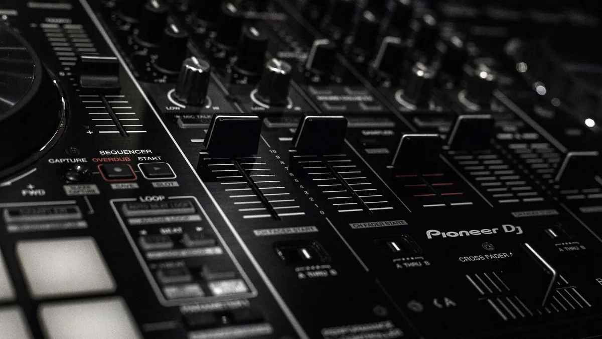 Numark Dj Controller for Beginners: A Complete Guide