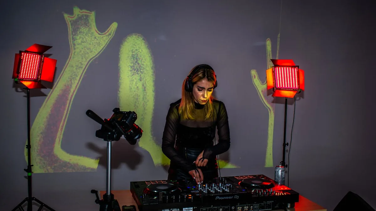 Pioneer Dj Decks for Beginners: A Complete Guide