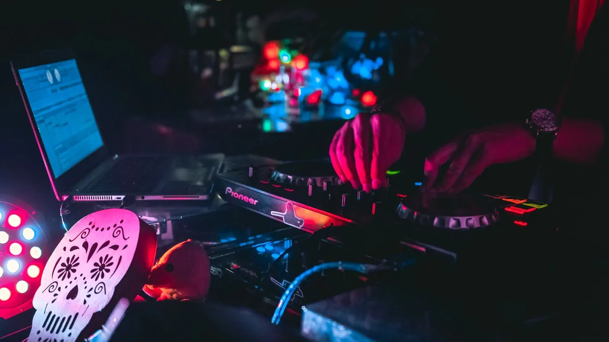 Serato Dj: A Complete Guide
