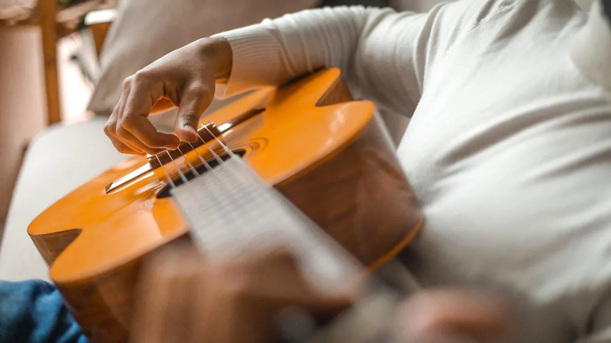 Slide Guitar Slides: A Complete Buyer's Guide