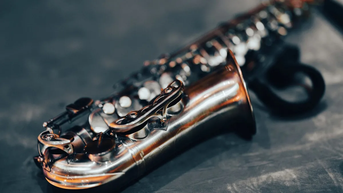 Soprano Saxophone Explained: Features, Types and Tips