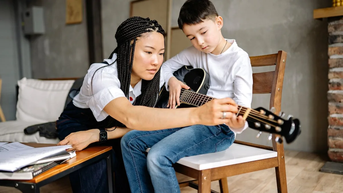 String Instruments Viola for Beginners: A Complete Guide
