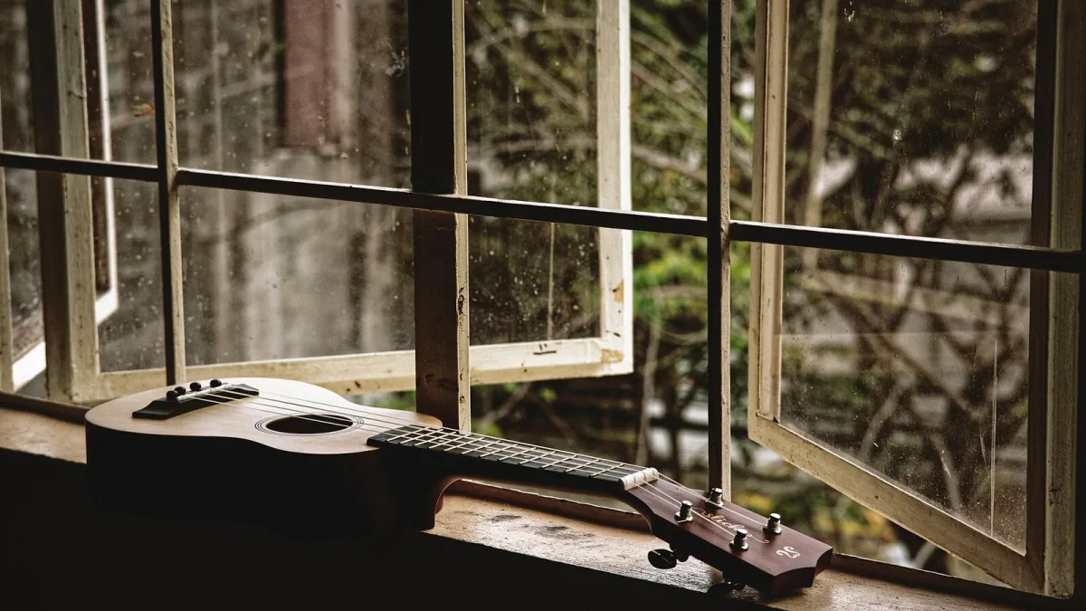 Tenor Ukulele: A Complete Buyer's Guide
