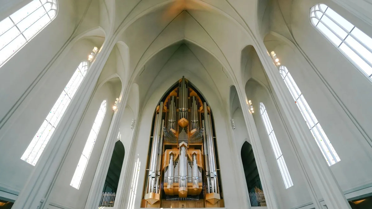 The Best Church Organs for the Money