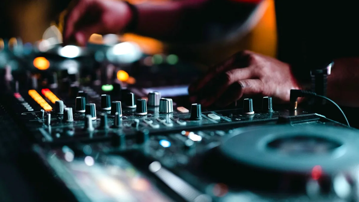 The Best Powered Amplifiers for the Money