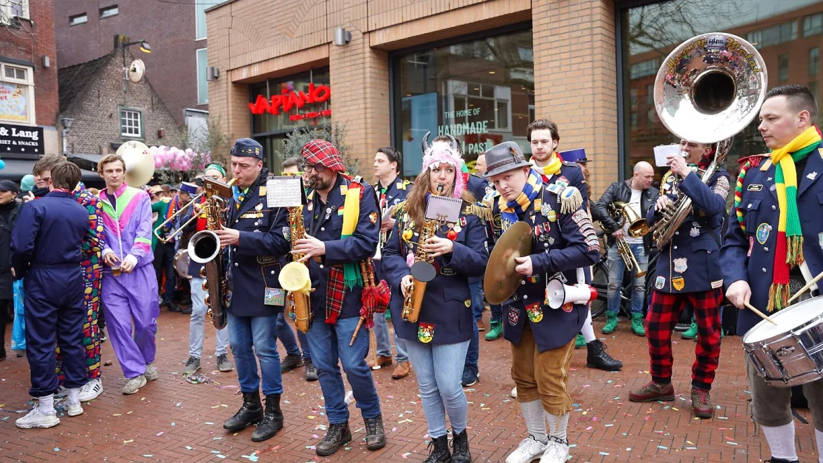Tubas Brass Instruments: A Complete Guide