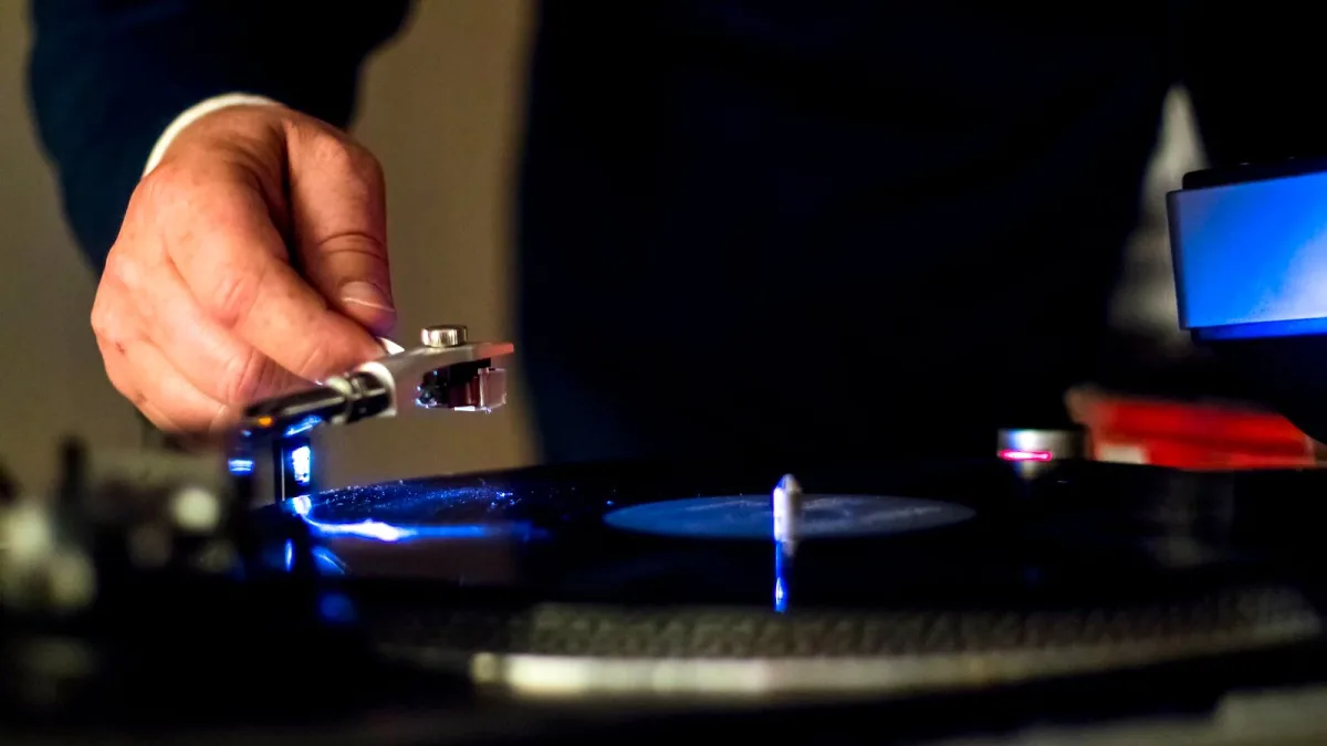 Vinyl Album Cleaning Kit: A Complete Buyer's Guide