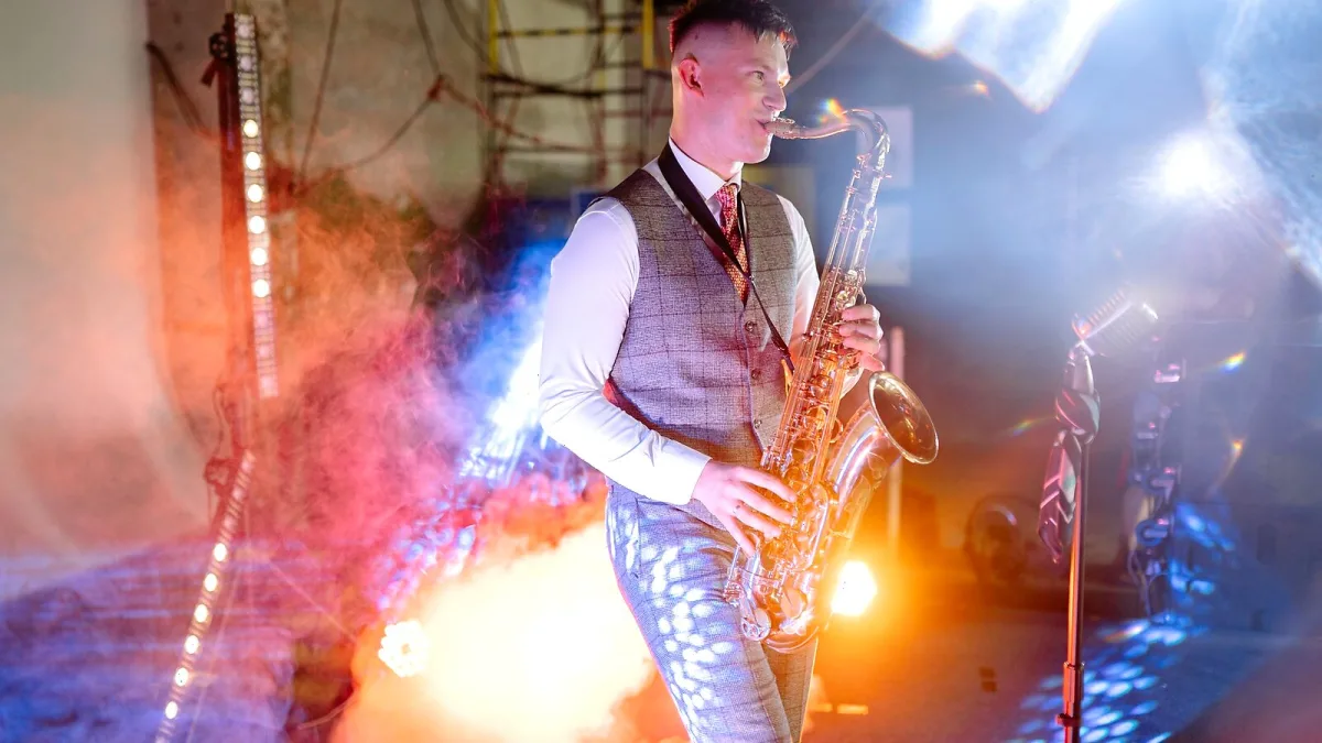 Beginner Saxophone: A Complete Buyer's Guide