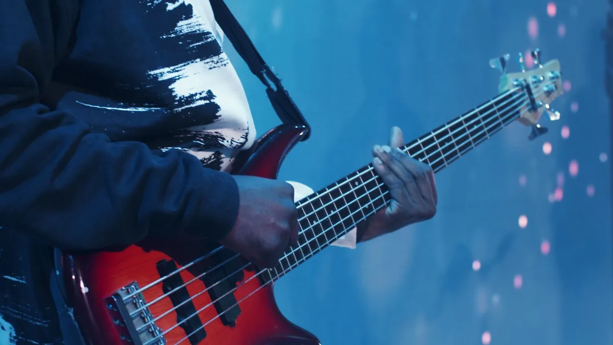 Common Left Handed Bass Mistakes to Avoid