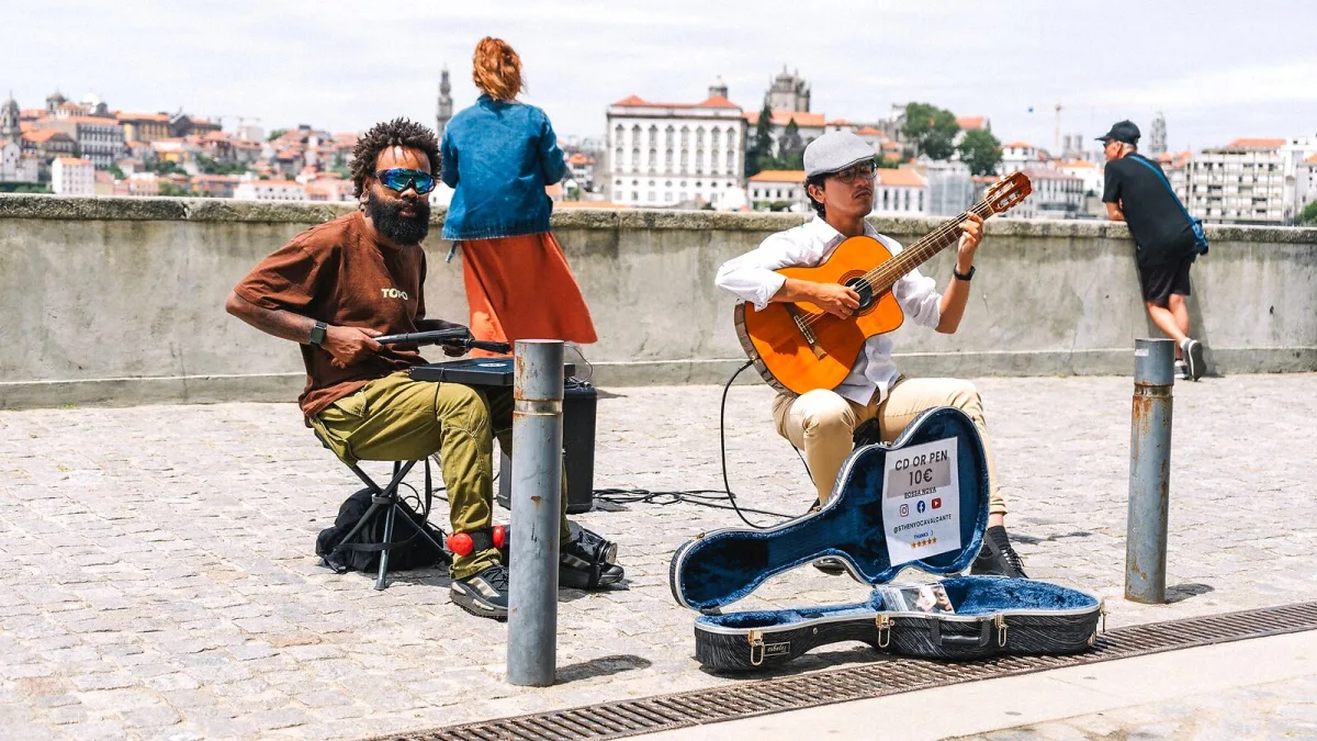 Guitar Gig Bag: A Complete Buyer's Guide