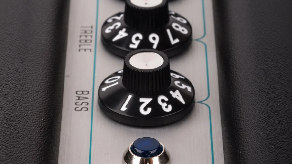 Guitar Knobs Explained: Features, Types and Tips