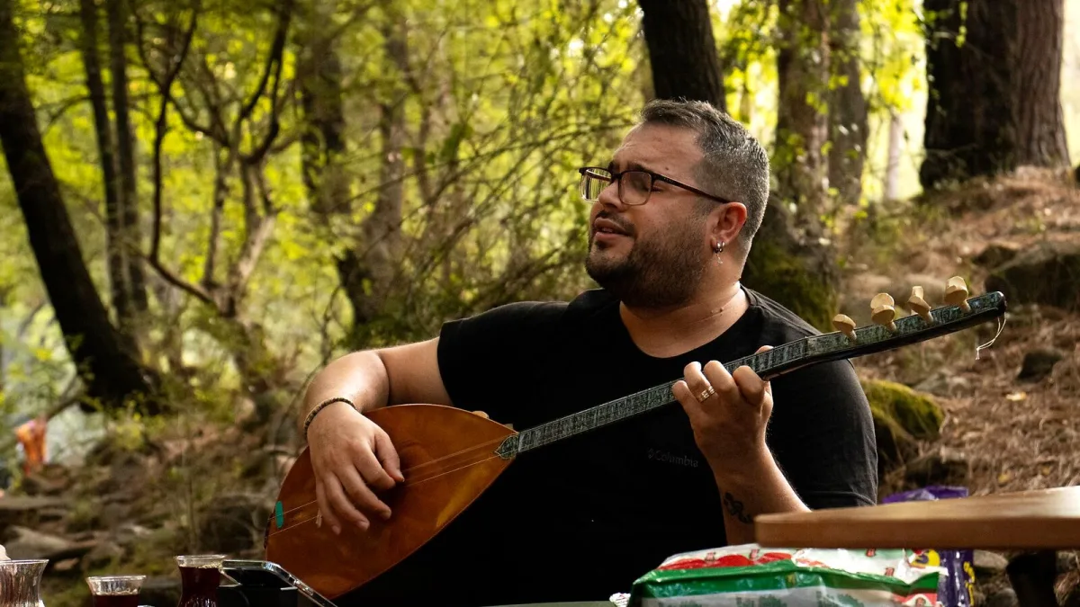 Tenor Banjo for Beginners: A Complete Guide