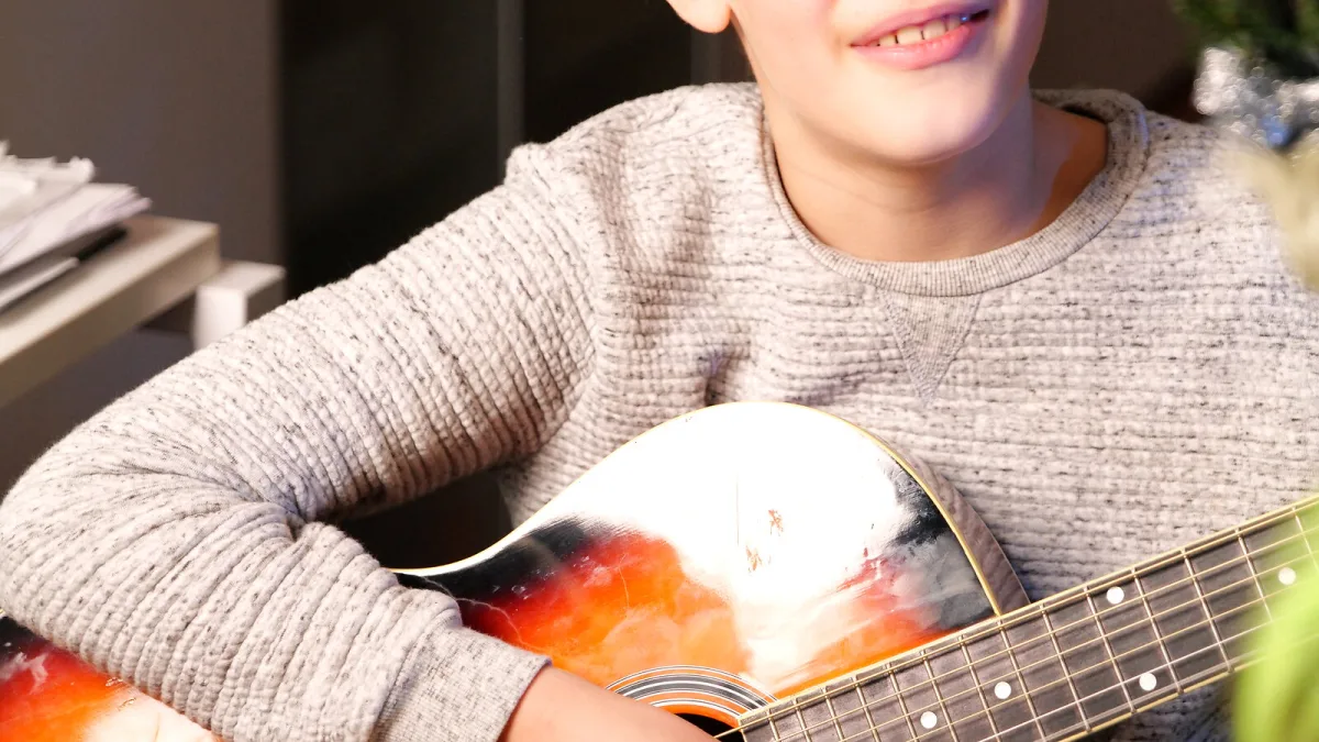 Tens Guitar for Beginners: A Complete Guide