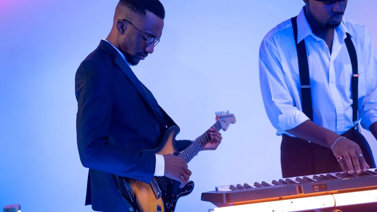 The Best Electropop Artists to Know